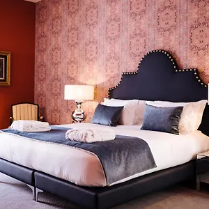 Dear - Gallery House Lisbon